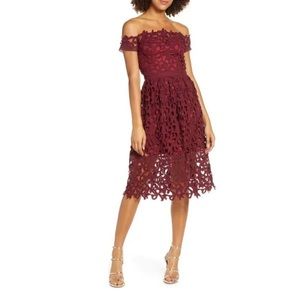 *NWT* Chi Chi London Off the Shoulder Lace Cocktail Dress in Burgundy, sz. 8